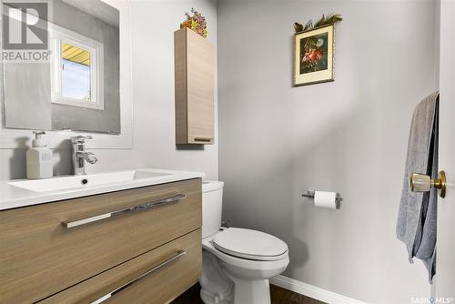 161 3Rd Street, Pilot Butte, SK - Indoor Photo Showing Bathroom