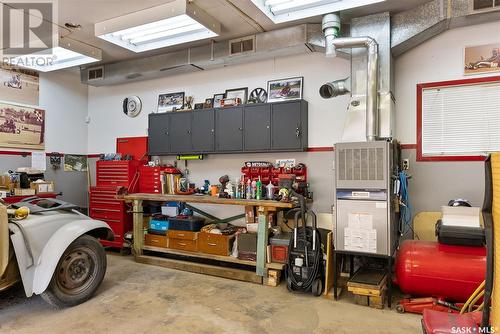 161 3Rd Street, Pilot Butte, SK - Indoor Photo Showing Garage