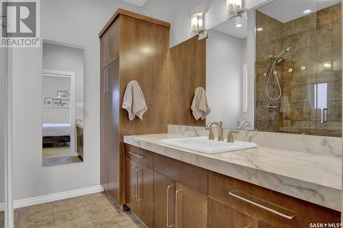 2015 E Ball Road, Regina, SK - Indoor Photo Showing Bathroom