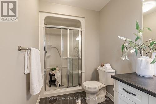 61 - 1924 Cedarhollow Boulevard, London, ON - Indoor Photo Showing Bathroom