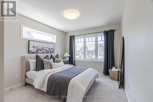 61 - 1924 Cedarhollow Boulevard, London, ON - Indoor Photo Showing Bedroom