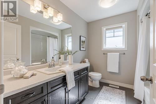 61 - 1924 Cedarhollow Boulevard, London, ON - Indoor Photo Showing Bathroom