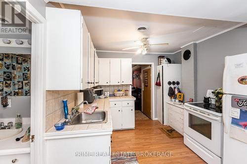 151 William Street, Central Elgin (Port Stanley), ON - Indoor Photo Showing Kitchen