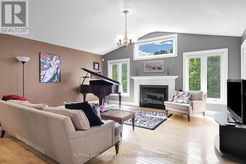 14 - 1625 Attawandaron Road, London, ON - Indoor Photo Showing Living Room With Fireplace