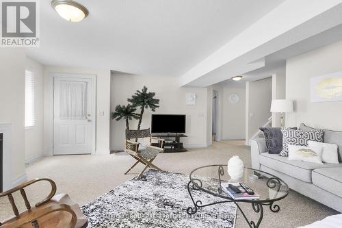 14 - 1625 Attawandaron Road, London, ON - Indoor Photo Showing Living Room