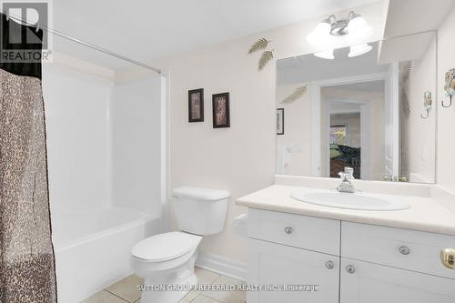 14 - 1625 Attawandaron Road, London, ON - Indoor Photo Showing Bathroom