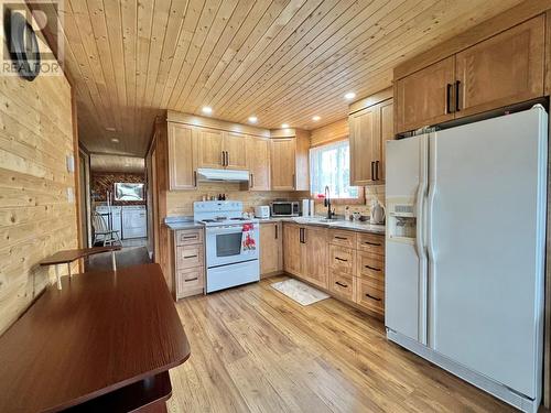 2 Doves Lane, Bishops Falls, NL - Indoor Photo Showing Kitchen