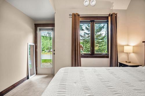 C - 425 Canyon Trail, Fernie, BC - Indoor Photo Showing Bathroom