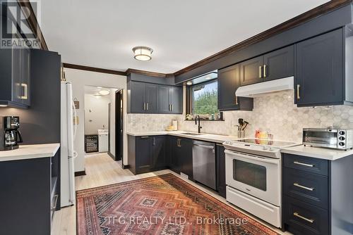 490 Conlin Road E, Oshawa (Kedron), ON - Indoor Photo Showing Kitchen With Upgraded Kitchen