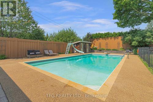 490 Conlin Road E, Oshawa (Kedron), ON - Outdoor With In Ground Pool With Backyard