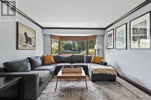 490 Conlin Road E, Oshawa (Kedron), ON - Indoor Photo Showing Living Room