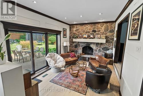 490 Conlin Road E, Oshawa (Kedron), ON - Indoor Photo Showing Living Room With Fireplace