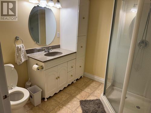 119 Gwillim Crescent, Tumbler Ridge, BC - Indoor Photo Showing Bathroom