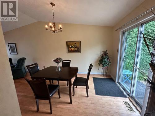 119 Gwillim Crescent, Tumbler Ridge, BC - Indoor Photo Showing Dining Room