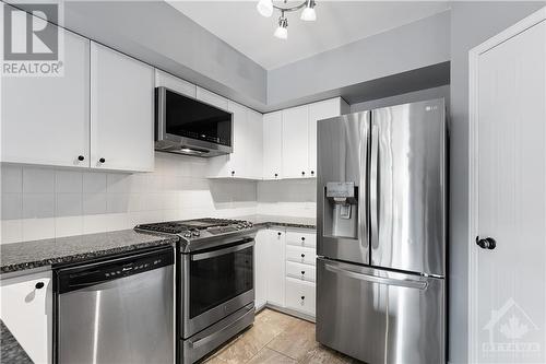 1 Chantilly Gate, Ottawa, ON - Indoor Photo Showing Kitchen