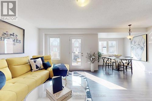 30 Fusilier Drive, Toronto (Clairlea-Birchmount), ON - Indoor Photo Showing Living Room