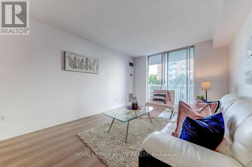 410 - 15 Sewells Road, Toronto (Malvern), ON - Indoor Photo Showing Living Room