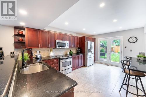 62 Wyndfield Crescent, Whitby (Pringle Creek), ON - Indoor Photo Showing Kitchen