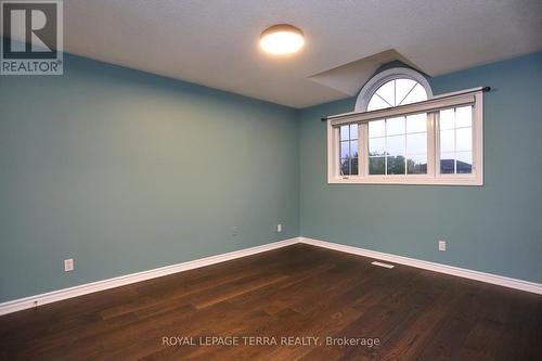 14 Ruffet Drive, Barrie, ON - Indoor Photo Showing Bedroom