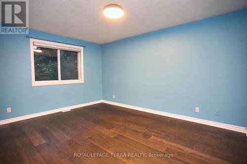 14 Ruffet Drive, Barrie, ON - Indoor Photo Showing Bedroom