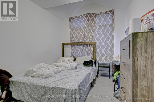 64 Finegan Circle, Brampton (Brampton West), ON - Indoor Photo Showing Bedroom