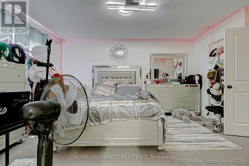 64 Finegan Circle, Brampton (Brampton West), ON - Indoor Photo Showing Bedroom