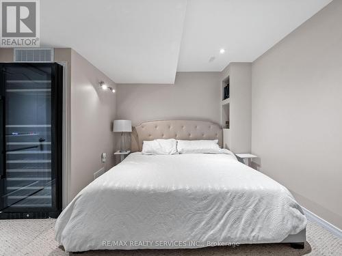 20 Prima Vista Court, Brampton (Fletcher'S Meadow), ON - Indoor Photo Showing Bedroom