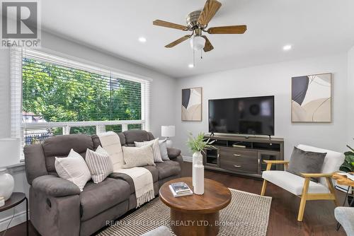 28 Liberty Street N, Clarington (Bowmanville), ON - Indoor Photo Showing Living Room