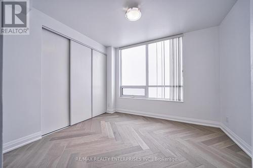 Ph 209 - 208 Enfield Place, Mississauga (City Centre), ON - Indoor Photo Showing Other Room