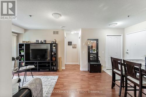 3301 - 4 Dayspring Circle, Brampton (Goreway Drive Corridor), ON - Indoor Photo Showing Other Room