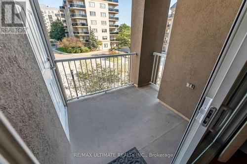 3301 - 4 Dayspring Circle, Brampton, ON - Outdoor