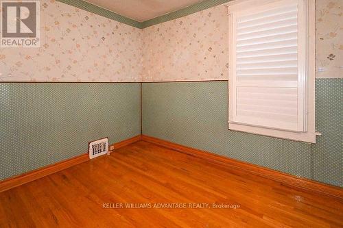 818 Pape Avenue, Toronto (Danforth Village-East York), ON - Indoor Photo Showing Other Room