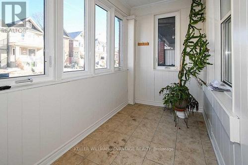 818 Pape Avenue, Toronto (Danforth Village-East York), ON - Indoor Photo Showing Other Room