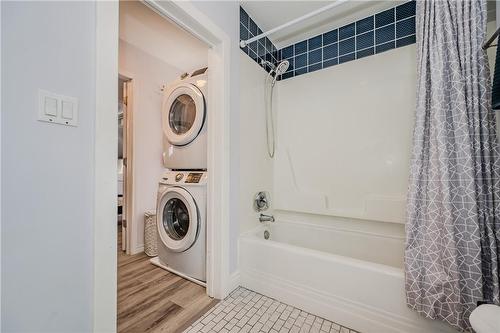 116 Park Row N, Hamilton, ON - Indoor Photo Showing Laundry Room