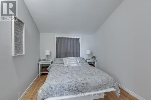 158 Front Street E, Strathroy-Caradoc (Ne), ON - Indoor Photo Showing Bedroom