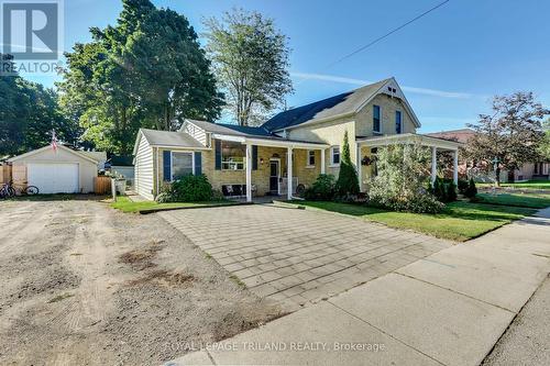 158 Front Street E, Strathroy-Caradoc (Ne), ON - Outdoor With Facade