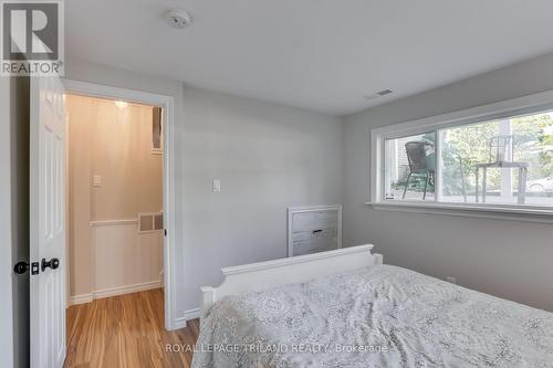 158 Front Street E, Strathroy-Caradoc (Ne), ON - Indoor Photo Showing Bedroom