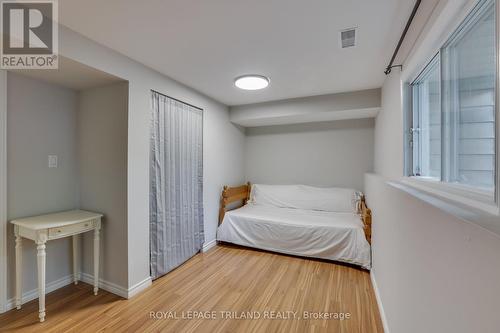 158 Front Street E, Strathroy-Caradoc (Ne), ON - Indoor Photo Showing Bedroom