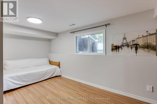 158 Front Street E, Strathroy-Caradoc (Ne), ON - Indoor Photo Showing Bedroom