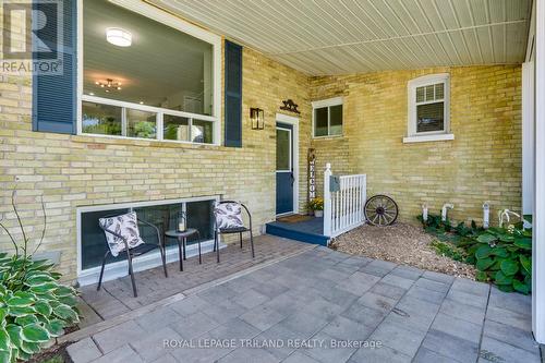 158 Front Street E, Strathroy-Caradoc (Ne), ON - Outdoor With Exterior