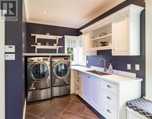 11 Hawthorn Place, St. John'S, NL - Indoor Photo Showing Laundry Room