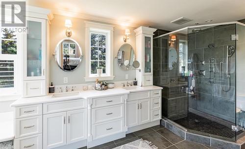 11 Hawthorn Place, St. John'S, NL - Indoor Photo Showing Bathroom