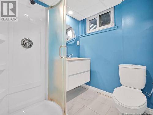 80 Hows Crescent, Moncton, NB - Indoor Photo Showing Bathroom