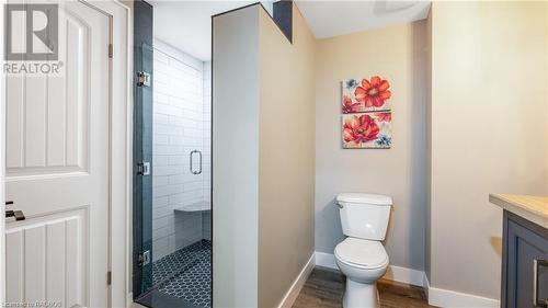 855 8Th Avenue E, Owen Sound, ON - Indoor Photo Showing Bathroom