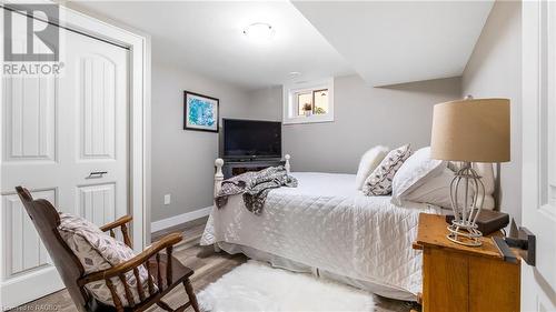 855 8Th Avenue E, Owen Sound, ON - Indoor Photo Showing Bedroom