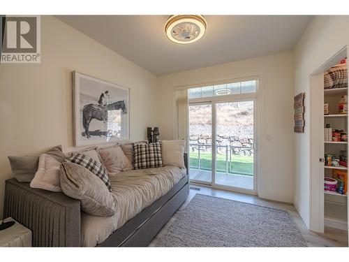 2450 Radio Tower Road Unit# 249, Oliver, BC - Indoor Photo Showing Living Room