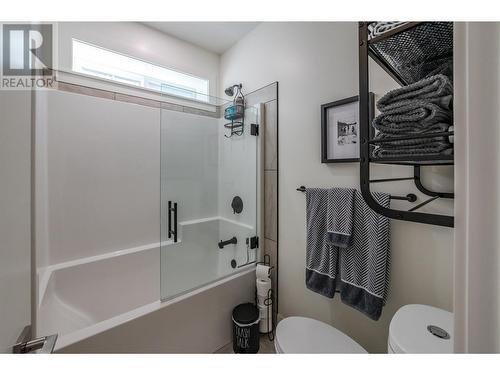 2450 Radio Tower Road Unit# 249, Oliver, BC - Indoor Photo Showing Bathroom