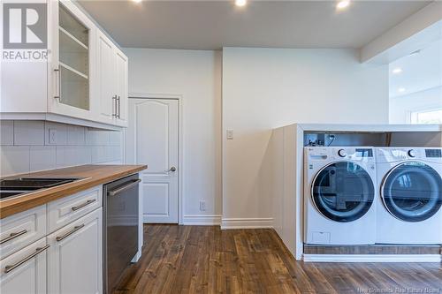 686 Bridge Street, Bathurst, NB - Indoor Photo Showing Laundry Room