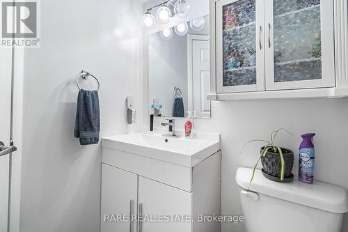 144 - 415 Jarvis Street, Toronto, ON - Indoor Photo Showing Bathroom