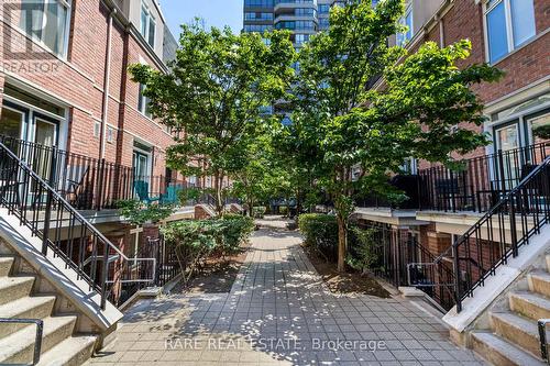 144 - 415 Jarvis Street, Toronto (Cabbagetown-South St. James Town), ON - Outdoor